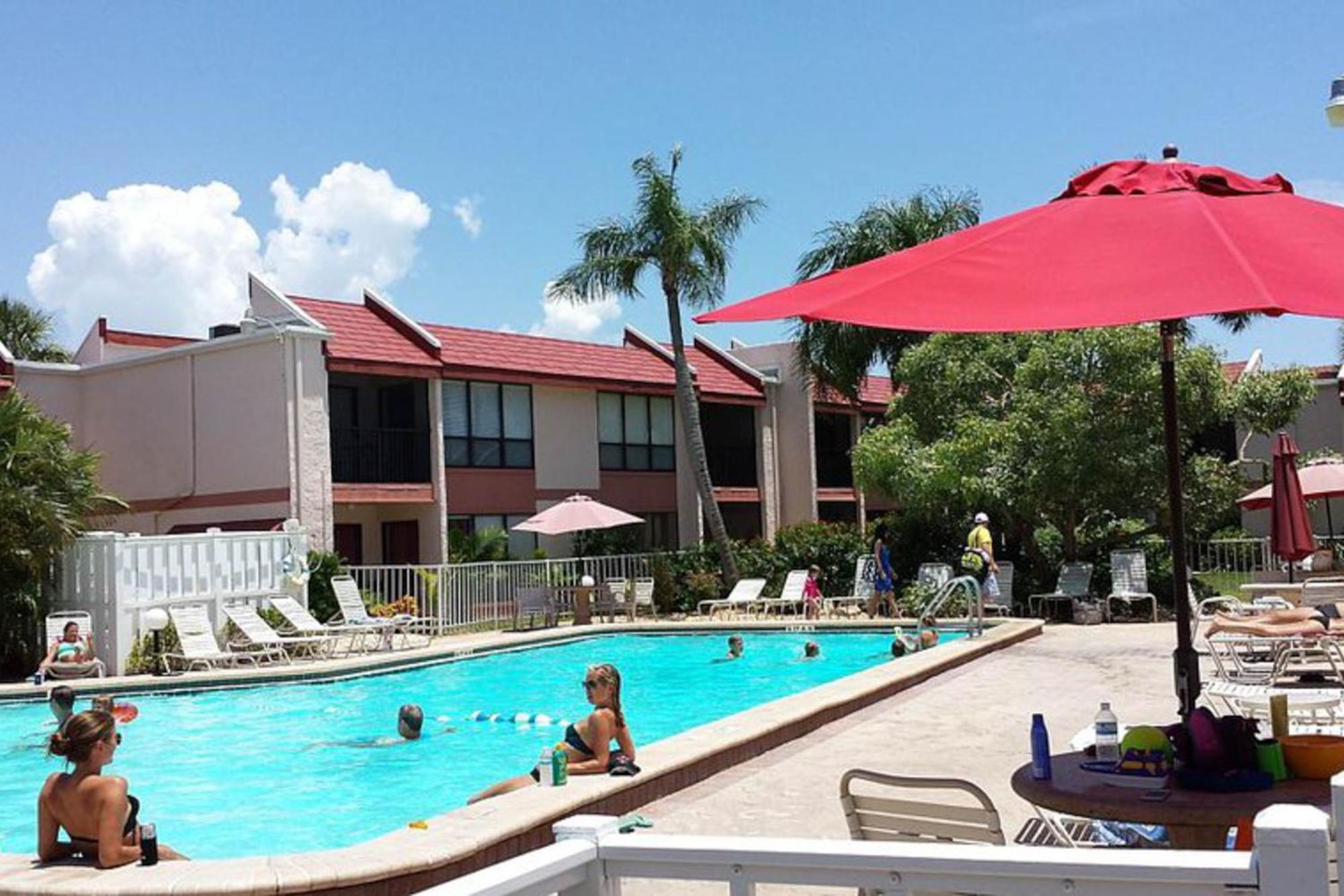 Runaway Bay Condos Bradenton Beach Exterior foto